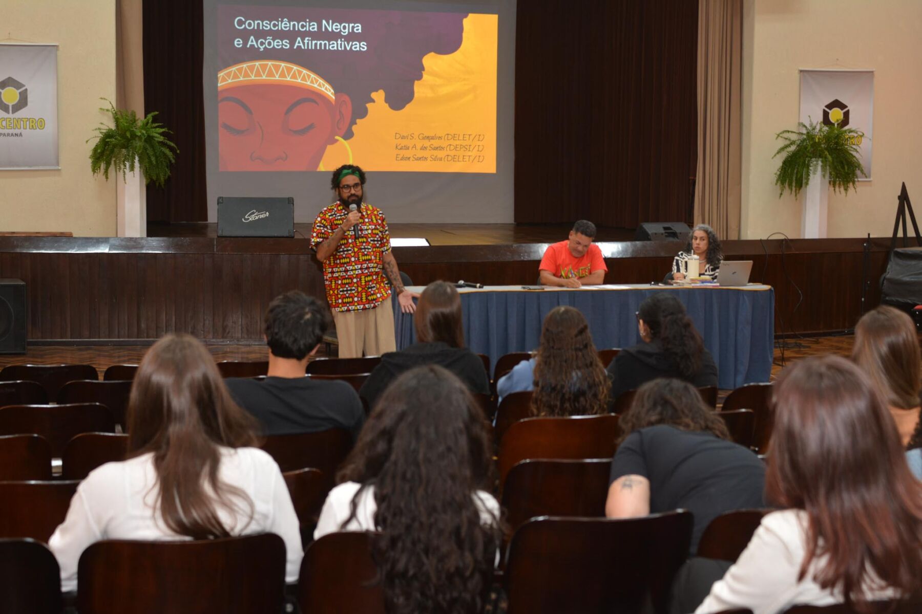 Debate sobre ações afirmativas integra programação do Mês da Consciência Negra no Câmpus de Irati Debate sobre ações afirmativas integra programação do Mês da Consciência Negra no Câmpus de Irati