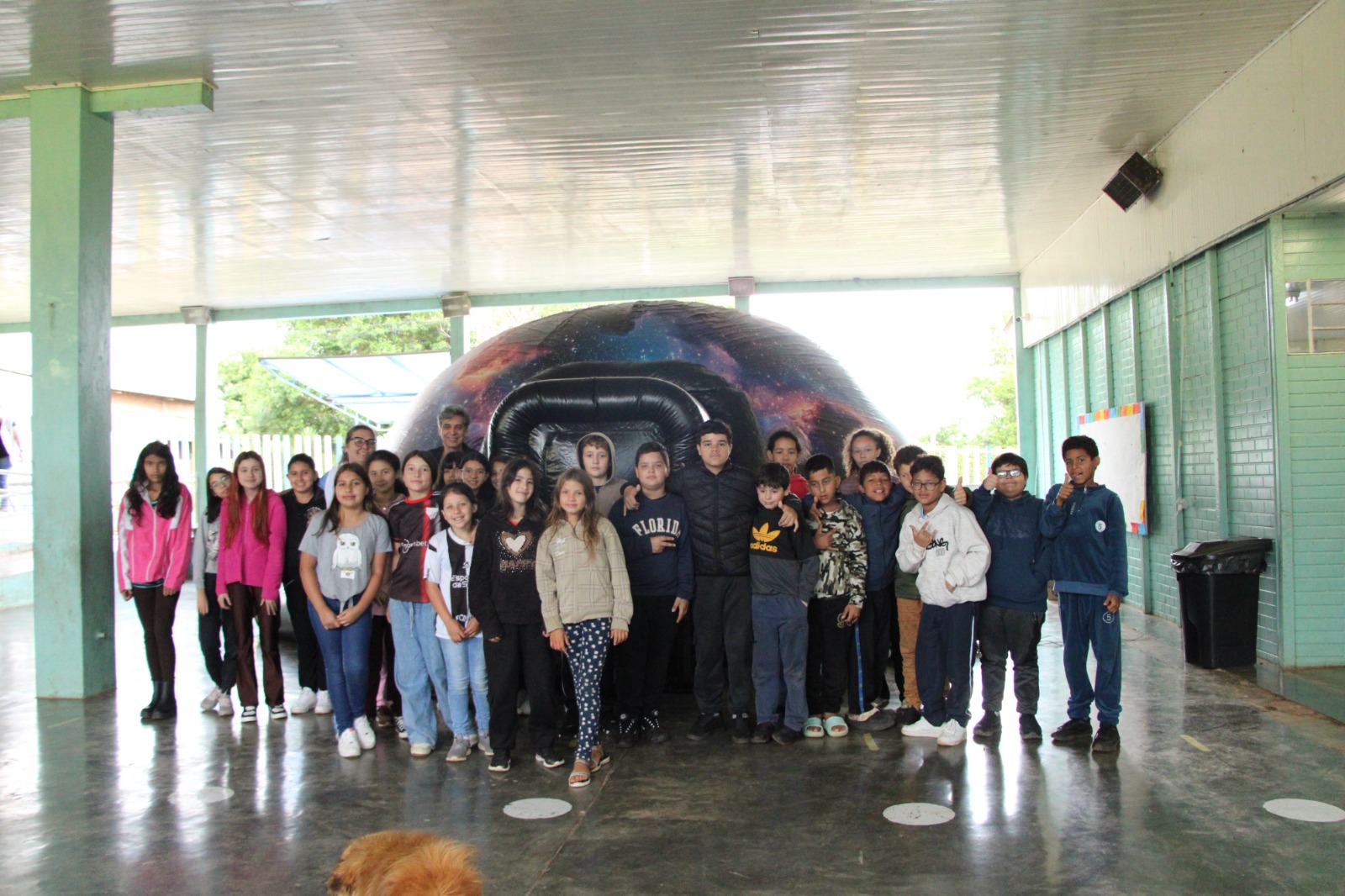 Planetário da Unicentro leva experiência imersiva em astronomia às escolas da região Planetário da Unicentro leva experiência imersiva em astronomia às escolas da região