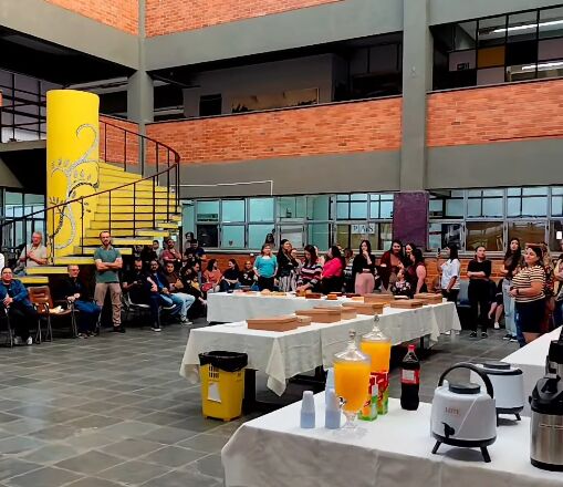 Câmpus Santa Cruz promove confraternização de fim de ano com café compartilhado