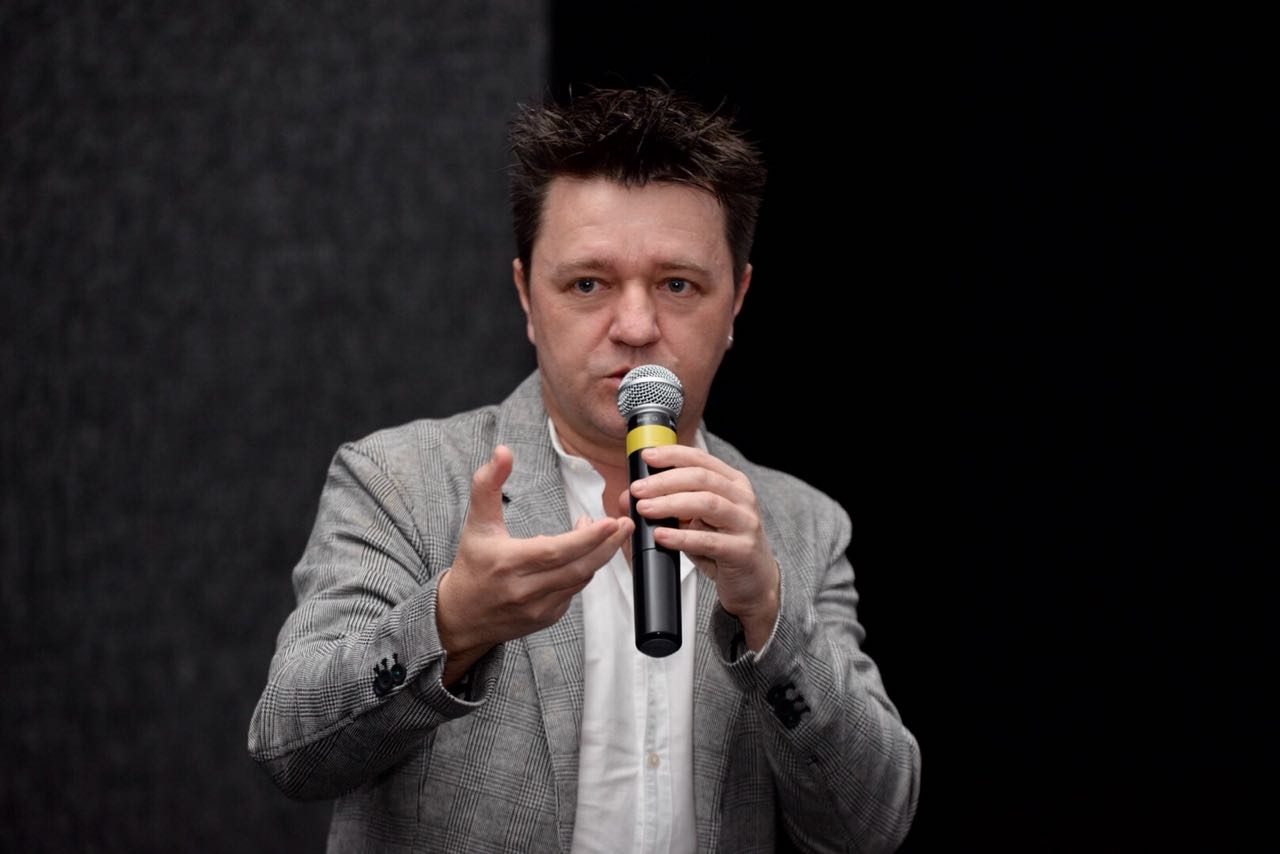 Abertura do curso de ucraniano terá palestra com o cineasta Guto Pasko