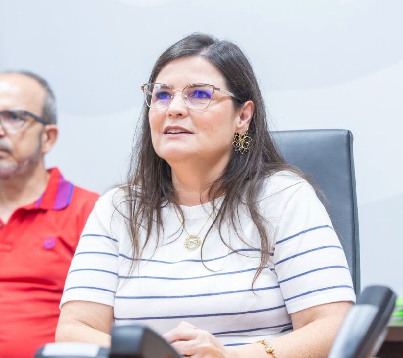 Docente da Unicentro debate estereótipos sobre povos indígenas em seminário internacional em Portugal