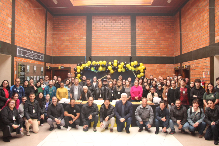 Unicentro celebra o Dia dos Professores e o Dia do Servidor Público em Guarapuava