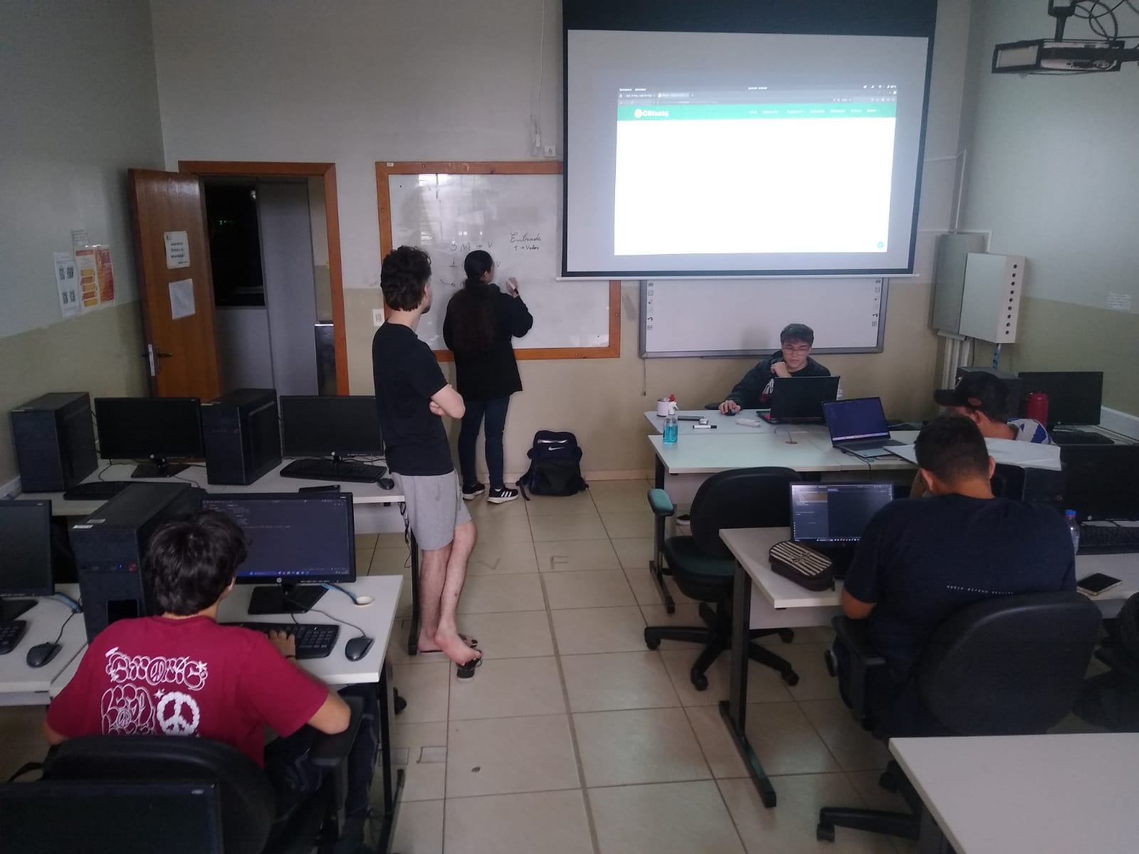 Grupo de Estudos: Lógica de Programação, todos os sábados às 10h