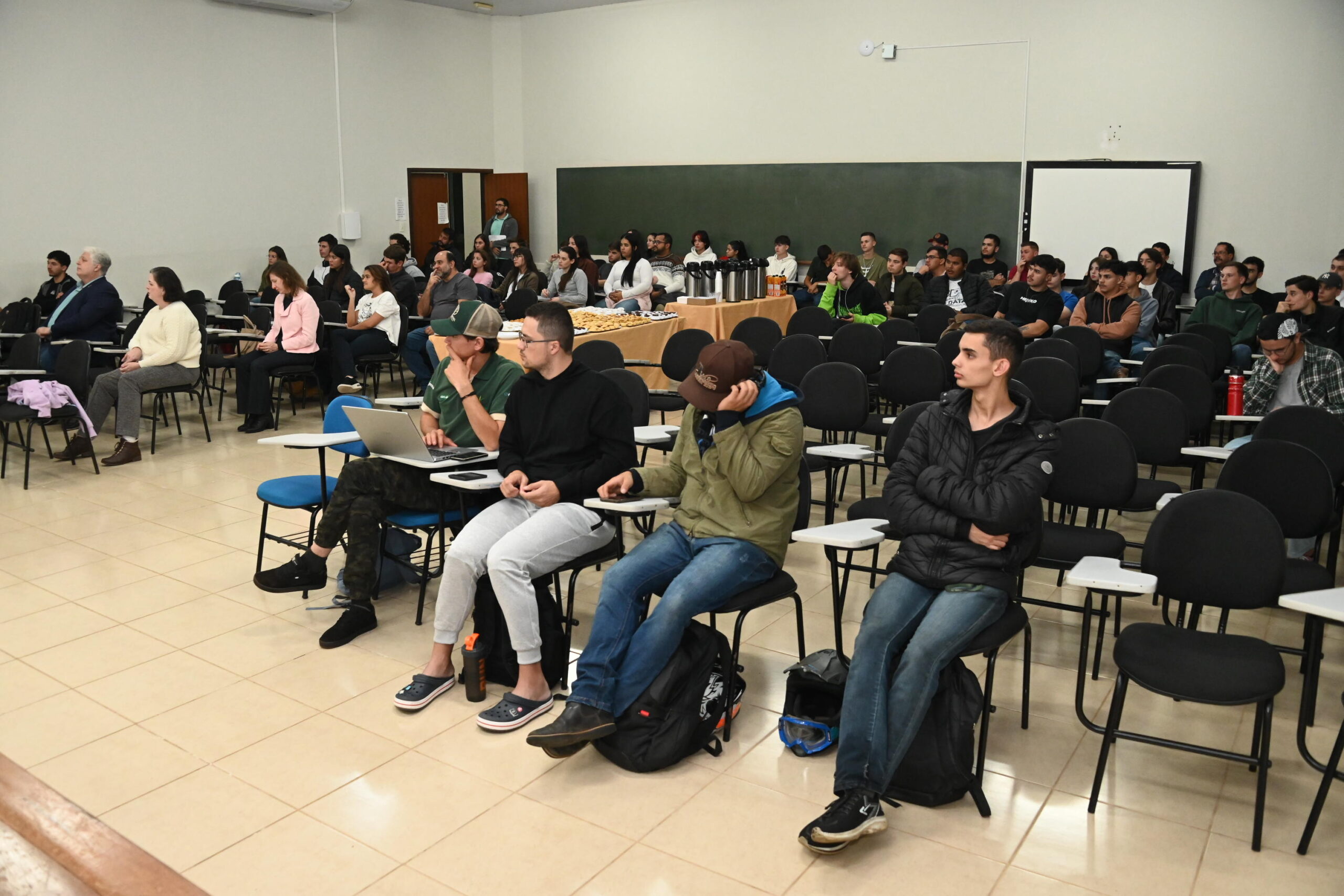 Aula Inaugural do Curso de Big Data no Agronegócio: Unindo Tecnologia e Agro com Sucesso!