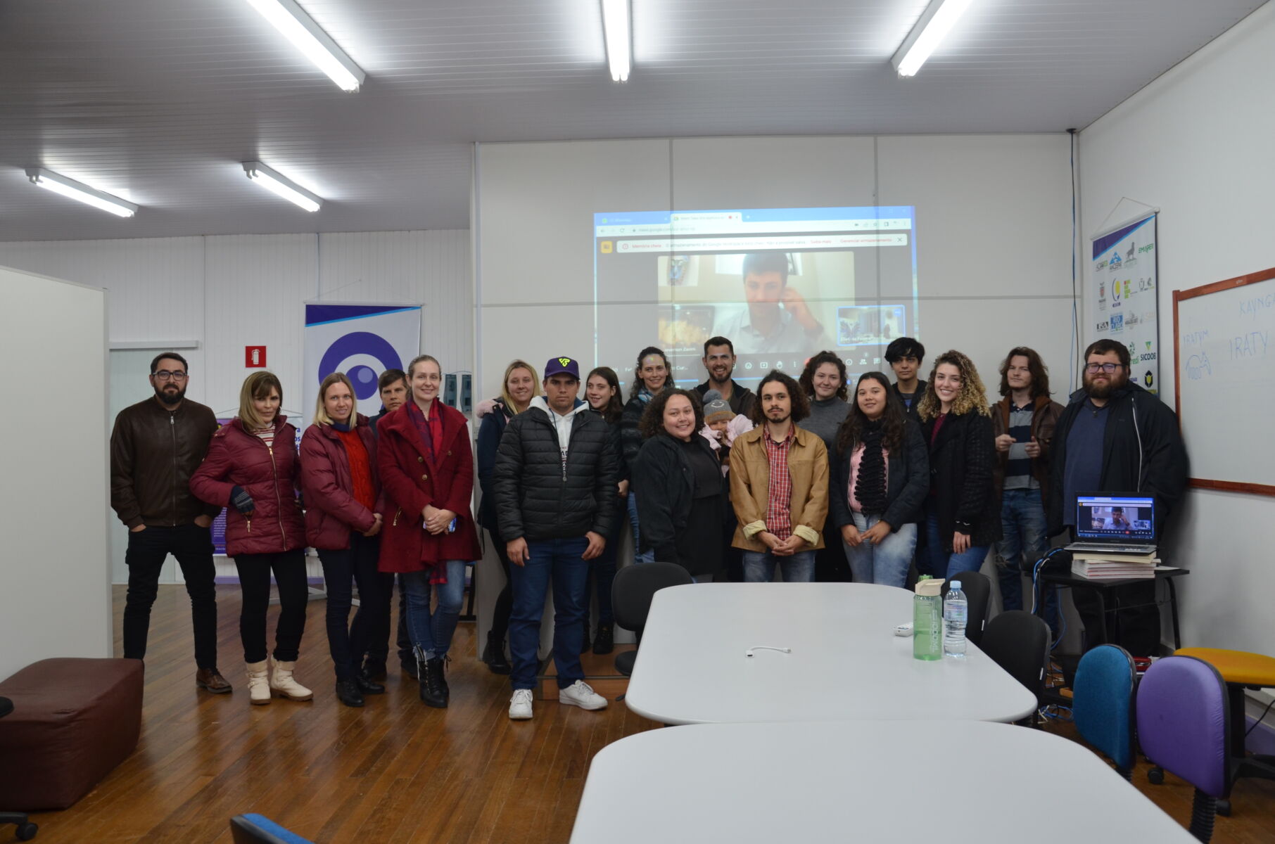 Evento foi promovido pelo departamento do curso e reuniu acadêmicos de todos os anos .