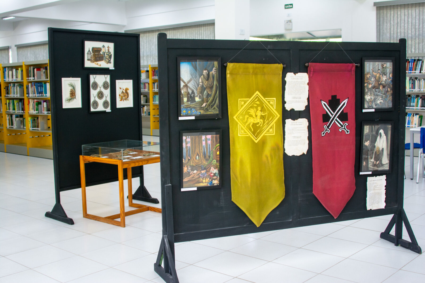 Biblioteca do Câmpus de Irati recebe a exposição “ATFA: A Cantiga dos Esquecidos”